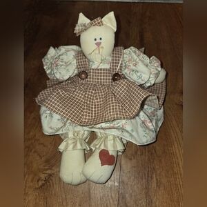 Country Cloth Shelf Sitter Kitty Cat In Dress Heart